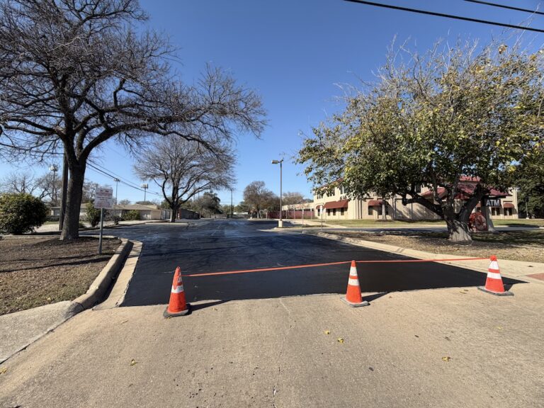 How Weather Affects Sealcoating in Austin, TX: Best Conditions