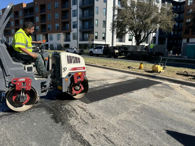 Sealcoating VS Asphalt Resurfacing: A Side-by-Side Comparison